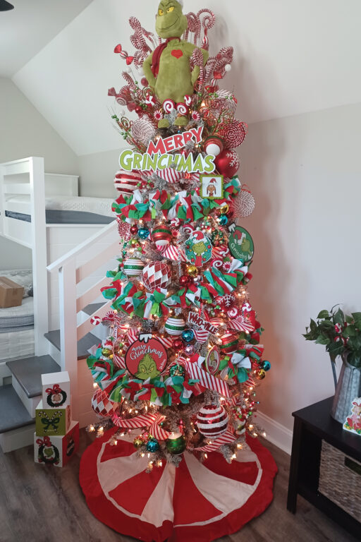 A Grinch-themed Christmas tree